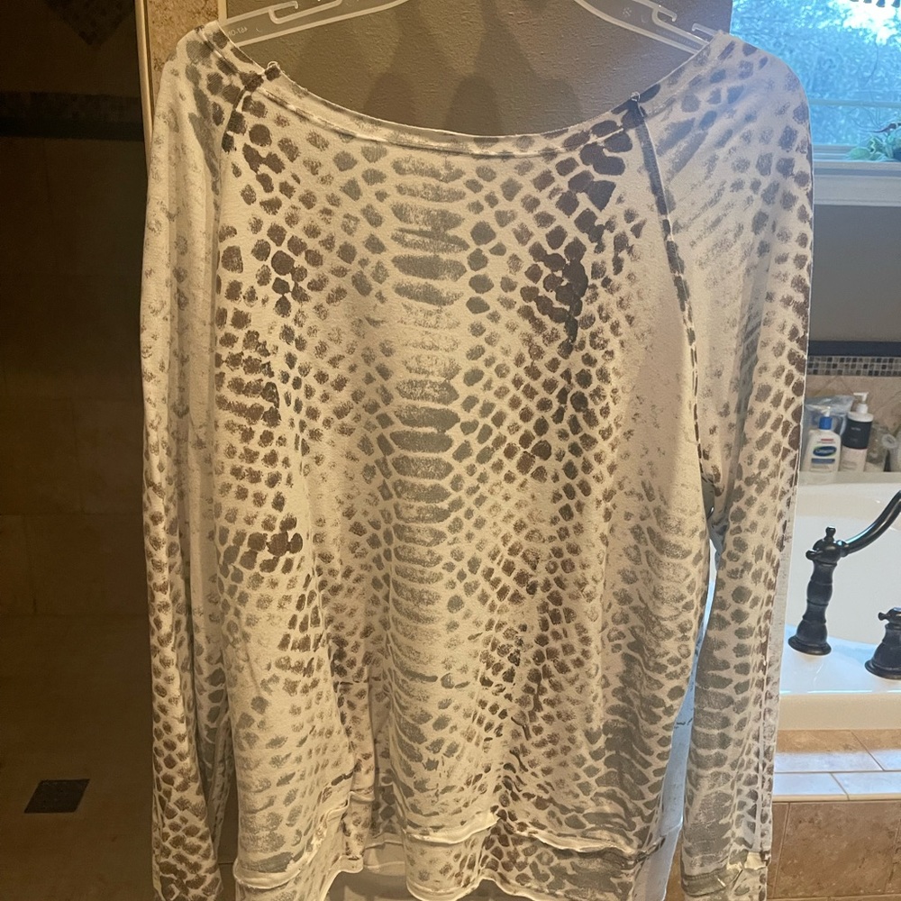 Leopard print sweatshirt